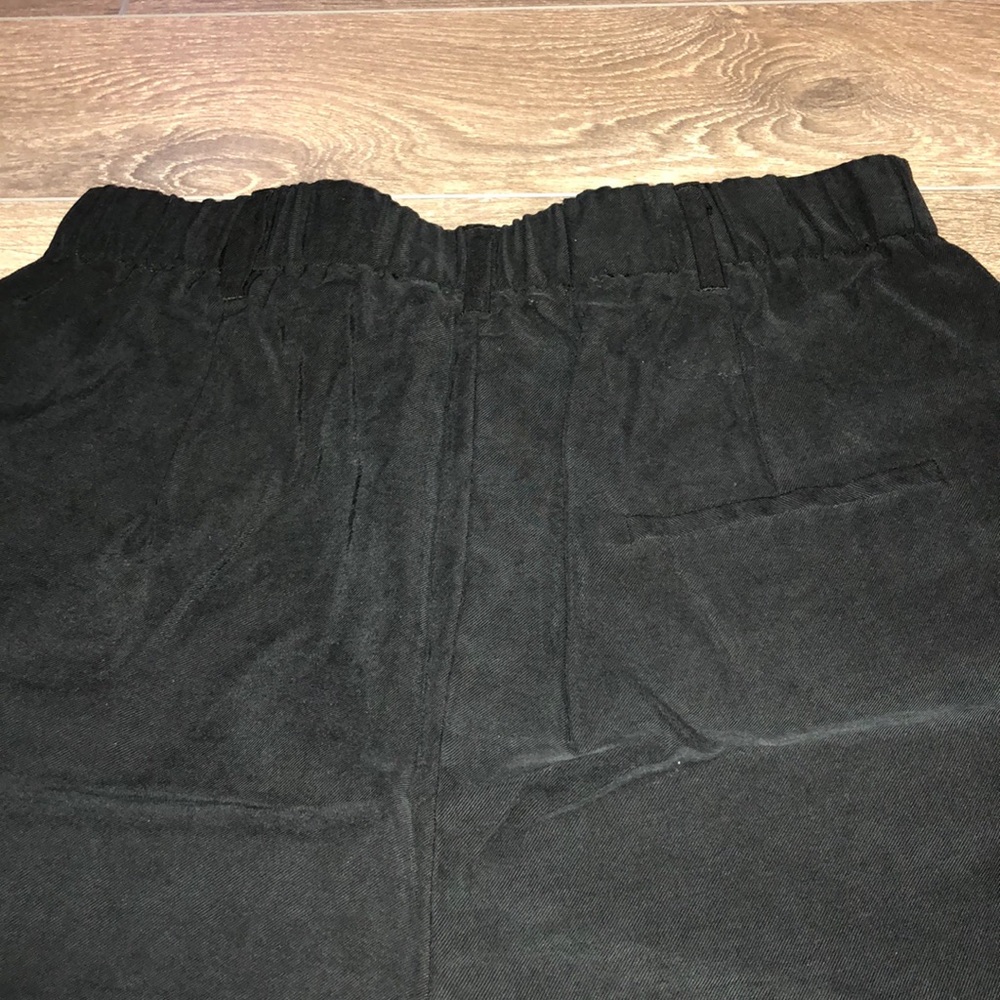 Shorts - Picture 4 of 6